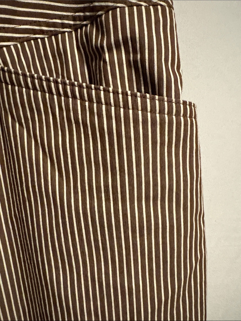 Jones New York Women's Striped Capri Pants in Brown & White - Picture 4 of 12